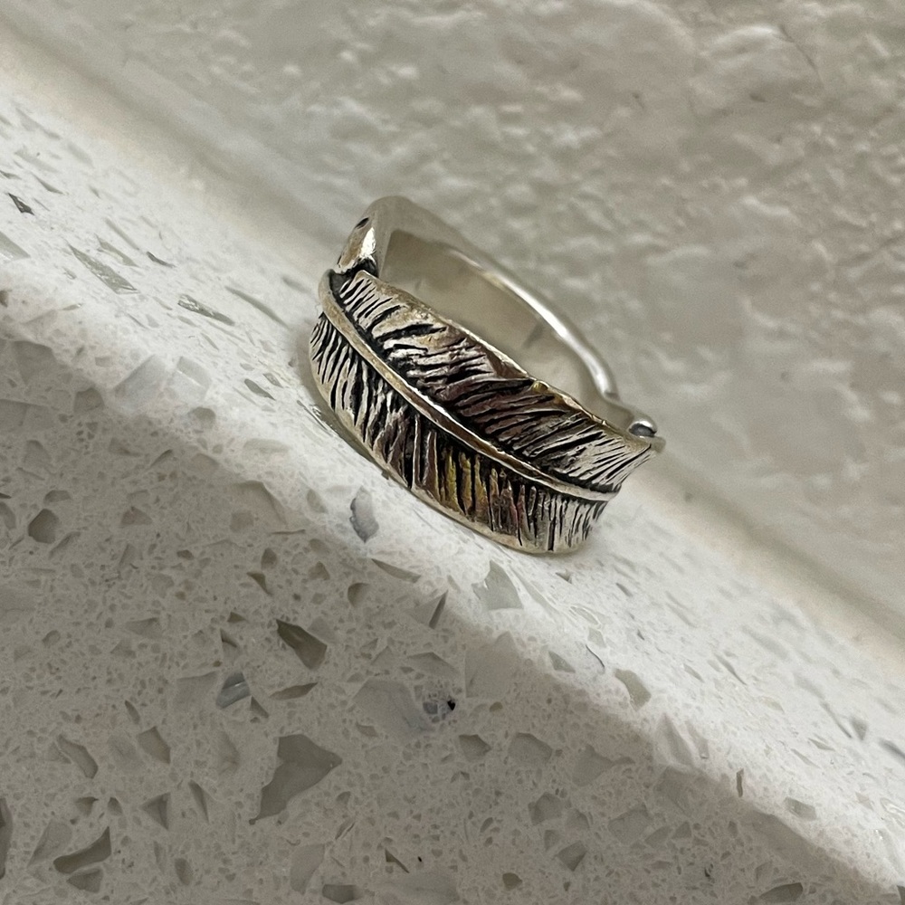 *** RETIRED ***James Avery Birds of a Feather Ring Size 6